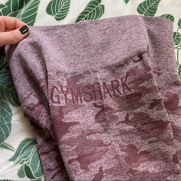 SOLD Gymshark Camo Leggings in Berry - Picture 6 of 9